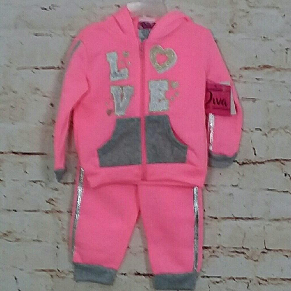 4 for $ 25💟 NWT-Diva | Baby pink jogging suit
